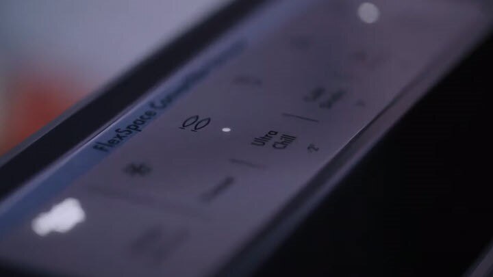 Sleek and smart premium refrigeration image